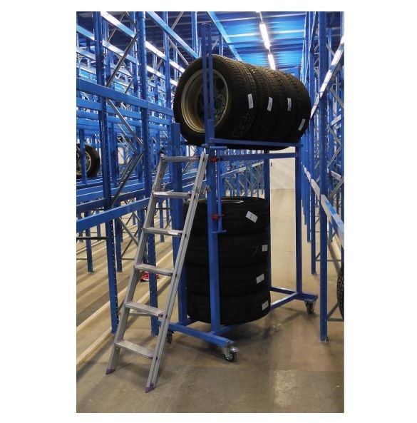 https://www.autoteilede.com/wp-content/uploads/A0003/reifenzubehoer/reifen-wagen-2-ebenen-leiter-kralle-raeder.jpg